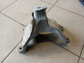 bontott AUDI A4 B8 Motor Tartó Bak (Pozíciófüggetlen)