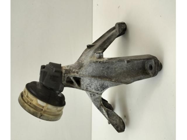 bontott AUDI A4 B8 Motor Tartó Bak (Pozíciófüggetlen)