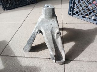 bontott AUDI A4 B8 Motor Tartó Bak (Pozíciófüggetlen)