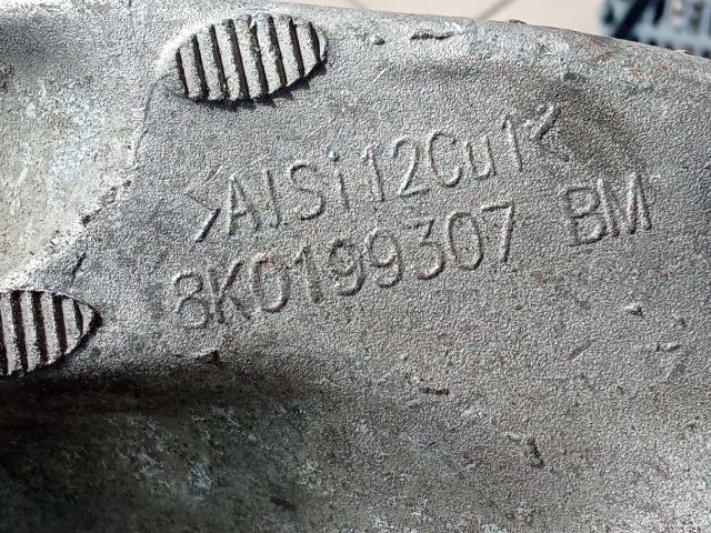 bontott AUDI A4 B8 Motor Tartó Bak (Pozíciófüggetlen)