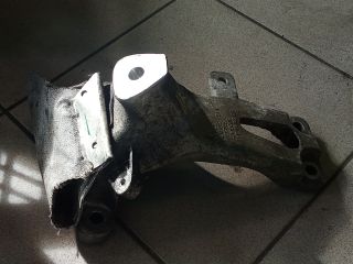 bontott AUDI A4 B8 Motor Tartó Bak (Pozíciófüggetlen)