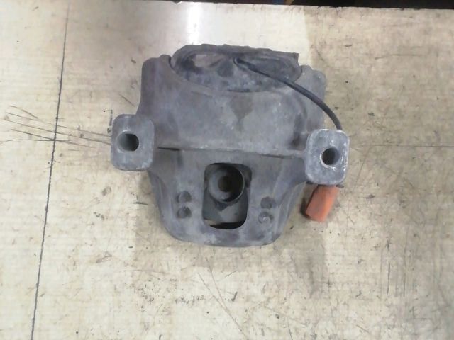 bontott AUDI A4 B8 Motor Tartó Bak (Pozíciófüggetlen)