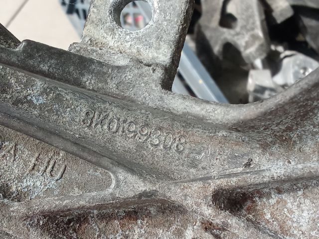 bontott AUDI A4 B8 Motor Tartó Bak (Pozíciófüggetlen)