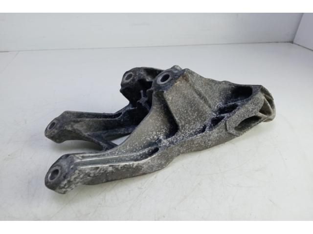 bontott AUDI A4 B8 Motor Tartó Bak (Pozíciófüggetlen)