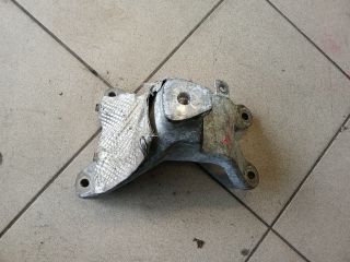 bontott AUDI A4 B8 Motor Tartó Bak (Pozíciófüggetlen)