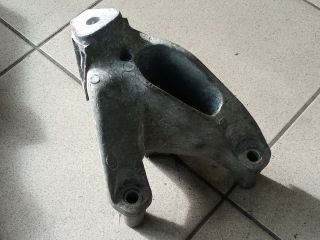 bontott AUDI A4 B8 Motor Tartó Bak (Pozíciófüggetlen)