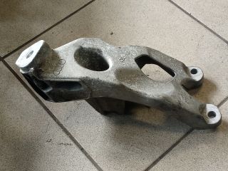 bontott AUDI A4 B8 Motor Tartó Bak (Pozíciófüggetlen)