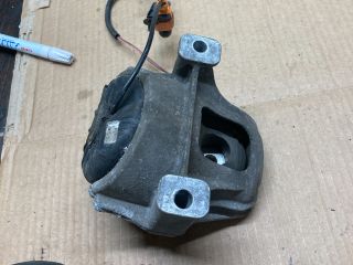 bontott AUDI A4 B8 Motor Tartó Bak (Pozíciófüggetlen)