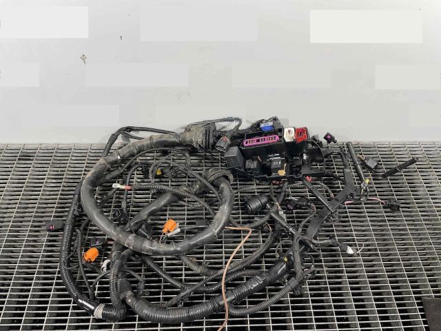 bontott AUDI A4 B8 Motortér Kábelköteg