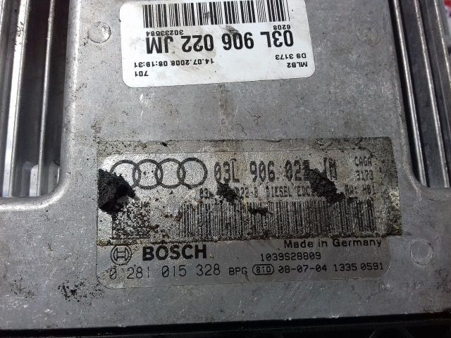 bontott AUDI A4 B8 Motorvezérlő