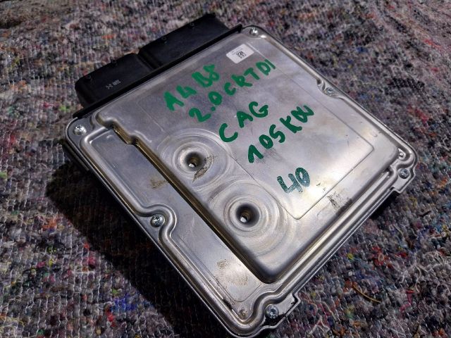 bontott AUDI A4 B8 Motorvezérlő