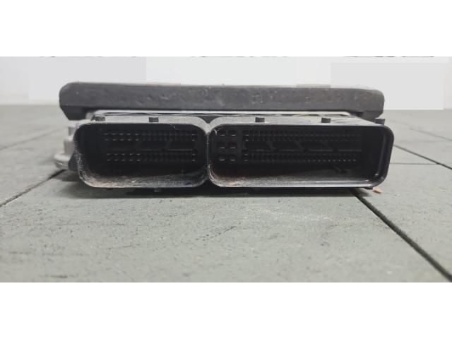 bontott AUDI A4 B8 Motorvezérlő