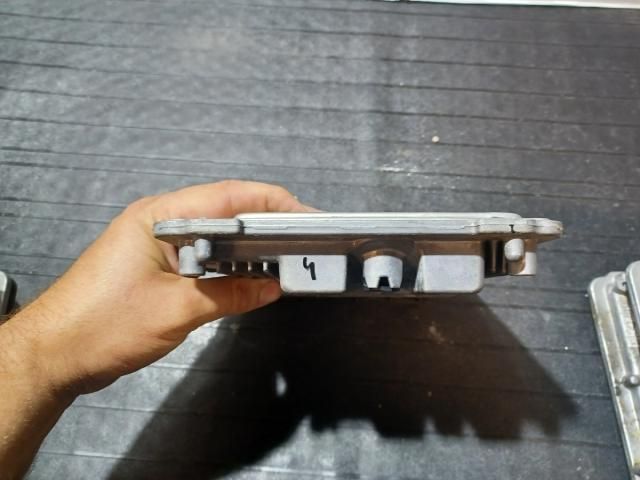 bontott AUDI A4 B8 Motorvezérlő