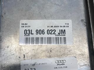 bontott AUDI A4 B8 Motorvezérlő