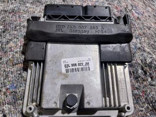 bontott AUDI A4 B8 Motorvezérlő