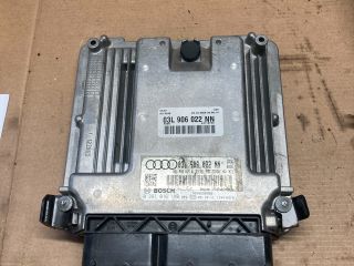 bontott AUDI A4 B8 Motorvezérlő