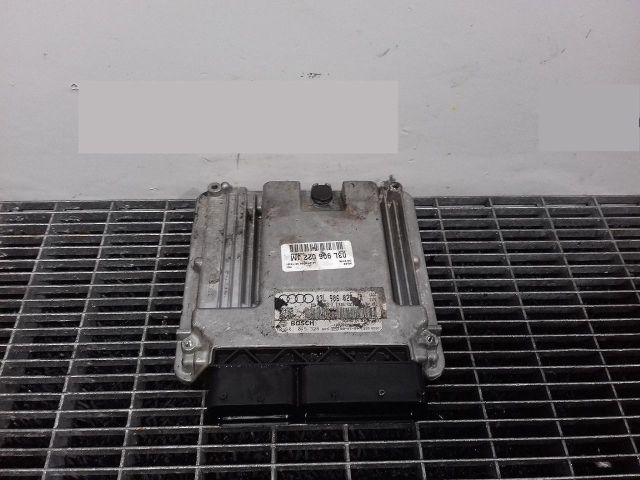 bontott AUDI A4 B8 Motorvezérlő