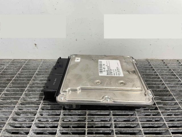 bontott AUDI A4 B8 Motorvezérlő