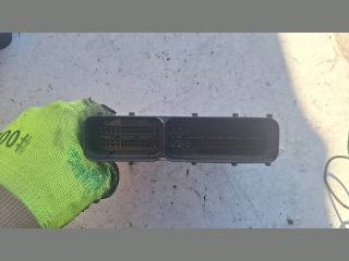 bontott AUDI A4 B8 Motorvezérlő