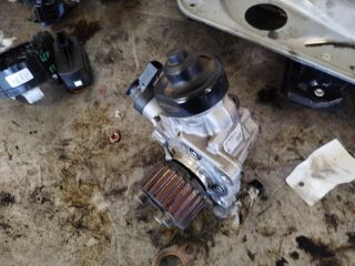 bontott AUDI A4 B8 Nagynyomású Szivattyú