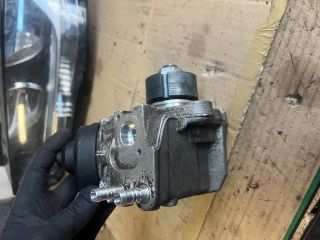 bontott AUDI A4 B8 Nagynyomású Szivattyú