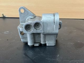 bontott AUDI A4 B8 Olajszivattyú