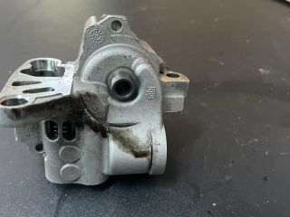 bontott AUDI A4 B8 Olajszivattyú