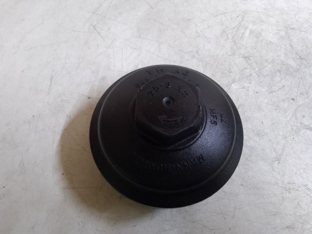 bontott AUDI A4 B8 Olajszűrő Kupak