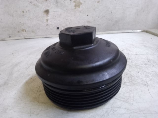 bontott AUDI A4 B8 Olajszűrő Kupak