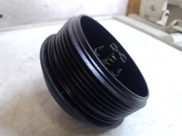 bontott AUDI A4 B8 Olajszűrő Kupak