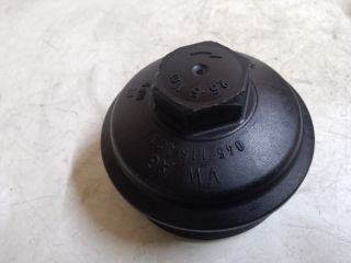 bontott AUDI A4 B8 Olajszűrő Kupak