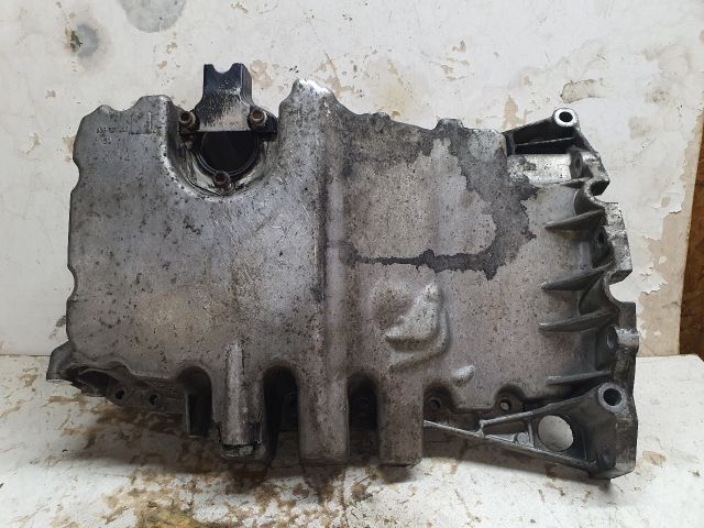 bontott AUDI A4 B8 Olajteknő