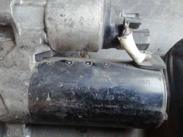 bontott AUDI A4 B8 Önindító