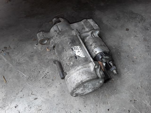 bontott AUDI A4 B8 Önindító