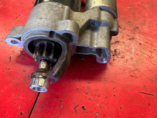 bontott AUDI A4 B8 Önindító