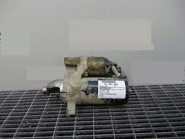 bontott AUDI A4 B8 Önindító