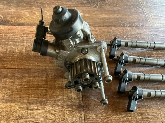 bontott AUDI A4 B8 Porlasztó Sor / Híd