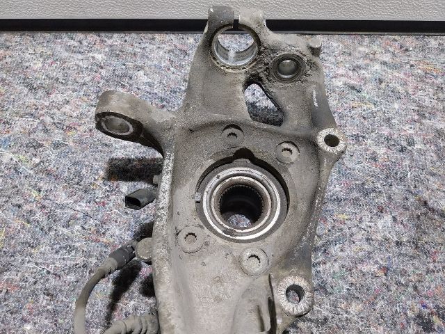 bontott AUDI A4 B8 Bal első Csonkállvány