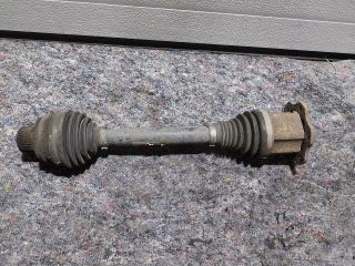 bontott AUDI A4 B8 Bal Féltengely