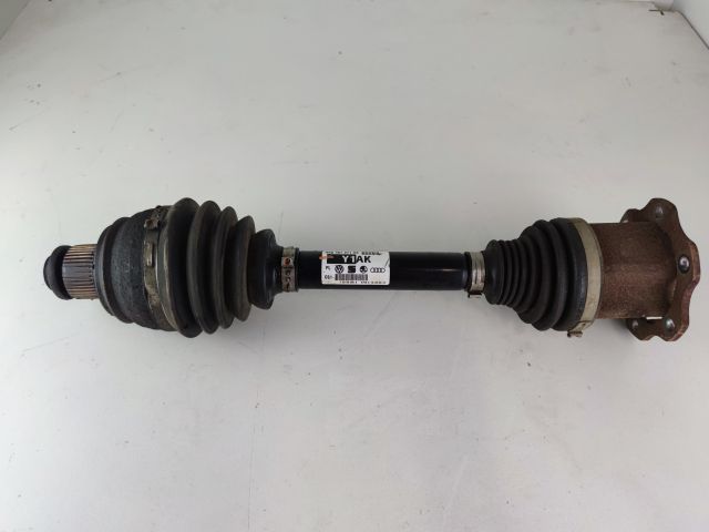 bontott AUDI A4 B8 Bal Féltengely