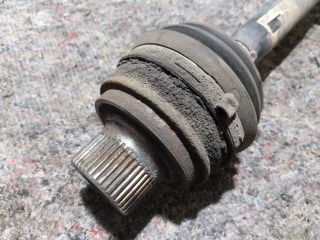 bontott AUDI A4 B8 Bal Féltengely