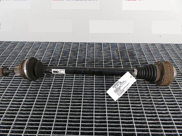 bontott AUDI A4 B8 Bal hátsó Féltengely