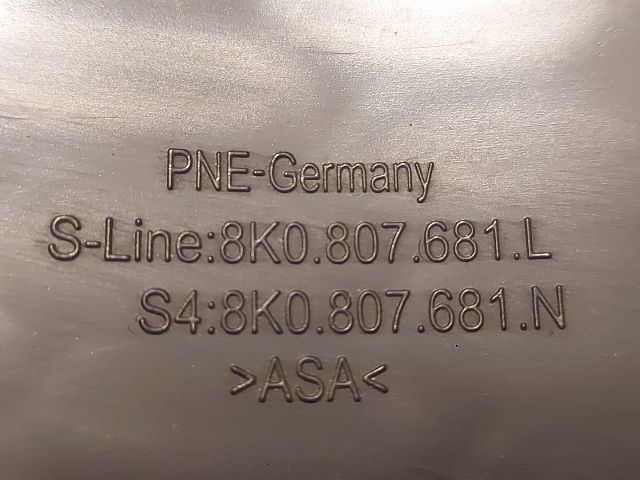 bontott AUDI A4 B8 Bal Ködlámpa Rács