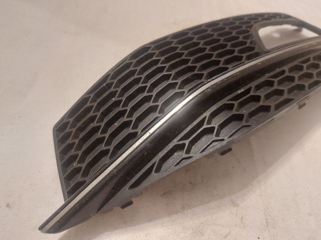 bontott AUDI A4 B8 Bal Ködlámpa Rács