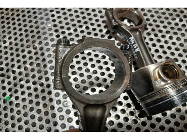 bontott AUDI A4 B8 Dugattyú