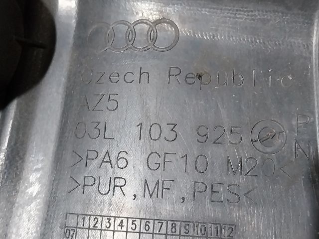 bontott AUDI A4 B8 Felső Motorburkolat