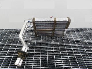 bontott AUDI A4 B8 Fűtőradiátor