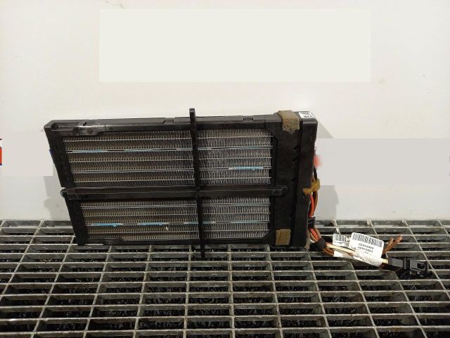 bontott AUDI A4 B8 Fűtőradiátor