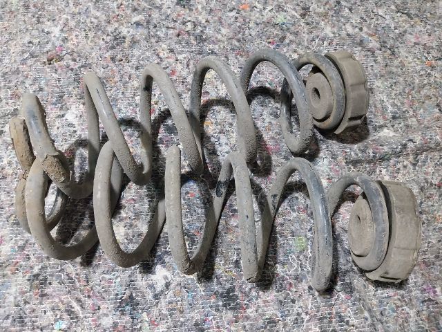 bontott AUDI A4 B8 Hátsó Rugó Pár