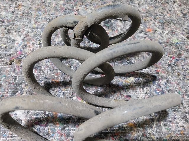 bontott AUDI A4 B8 Hátsó Rugó Pár